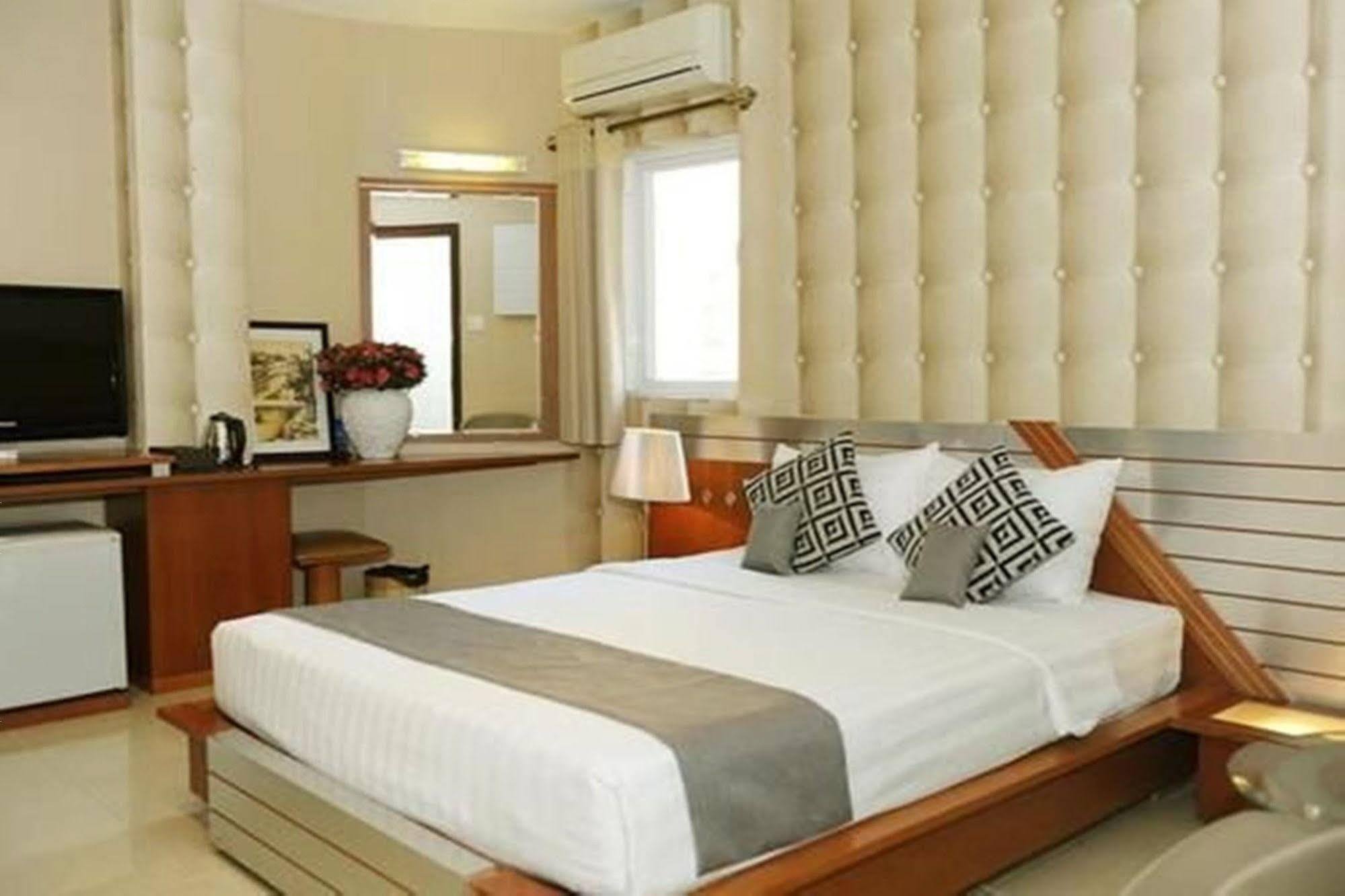 Thuy Sakura Hotel & Serviced Apartment Ho-Chi-Minh-Stadt Exterior foto