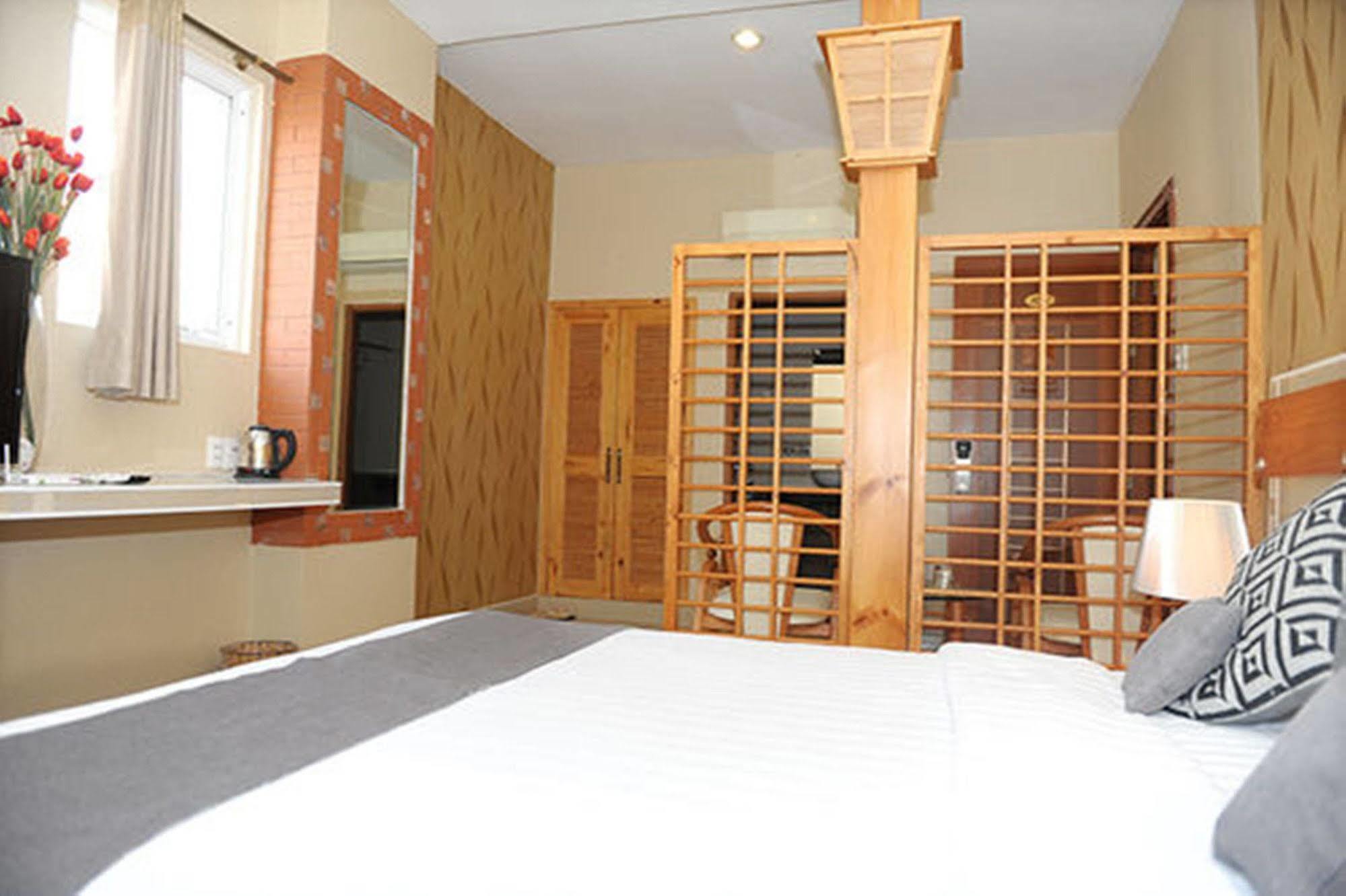 Thuy Sakura Hotel & Serviced Apartment Ho-Chi-Minh-Stadt Exterior foto