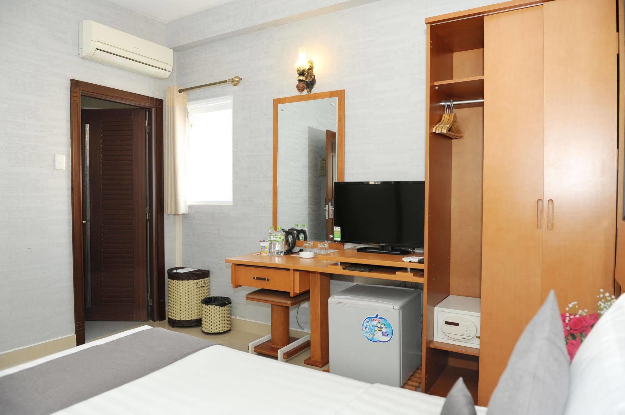 Thuy Sakura Hotel & Serviced Apartment Ho-Chi-Minh-Stadt Exterior foto