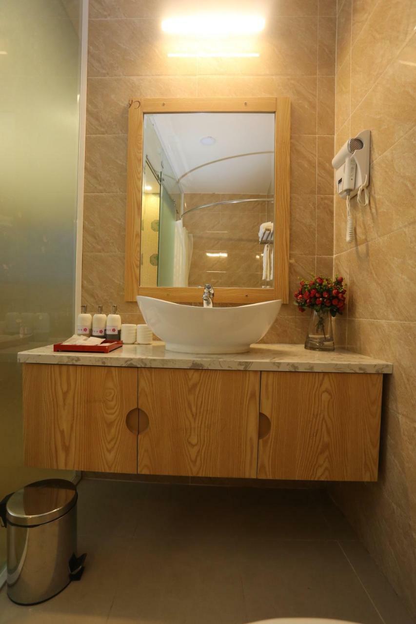 Thuy Sakura Hotel & Serviced Apartment Ho-Chi-Minh-Stadt Exterior foto